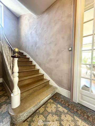 Maison de maître 341 m² à Laon 02000