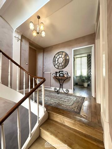 Maison de maître 341 m² à Laon 02000