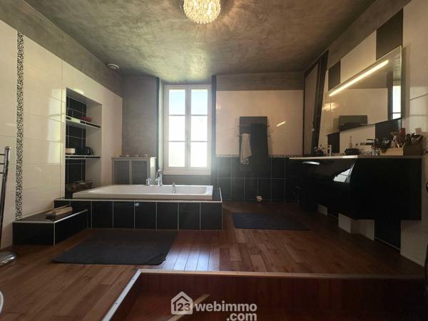 Maison de maître 341 m² à Laon 02000