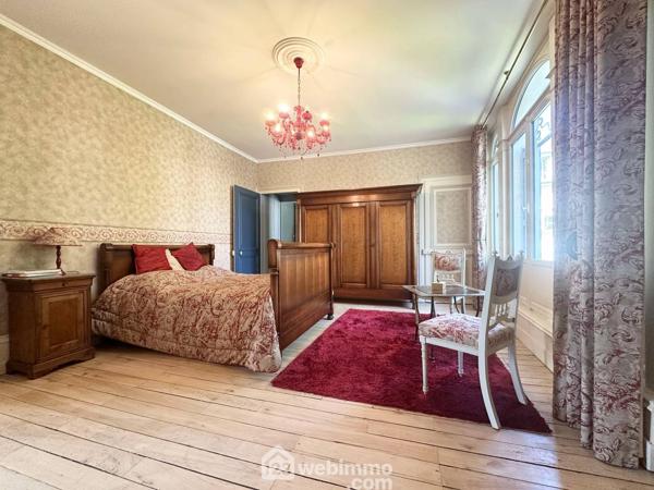 Maison de maître 341 m² à Laon 02000