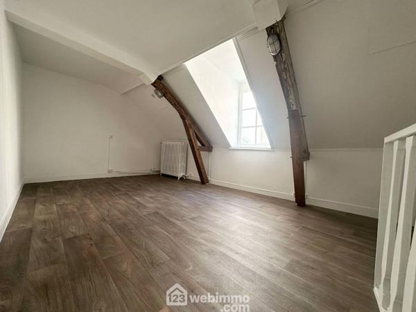 Maison de maître 341 m² à Laon 02000