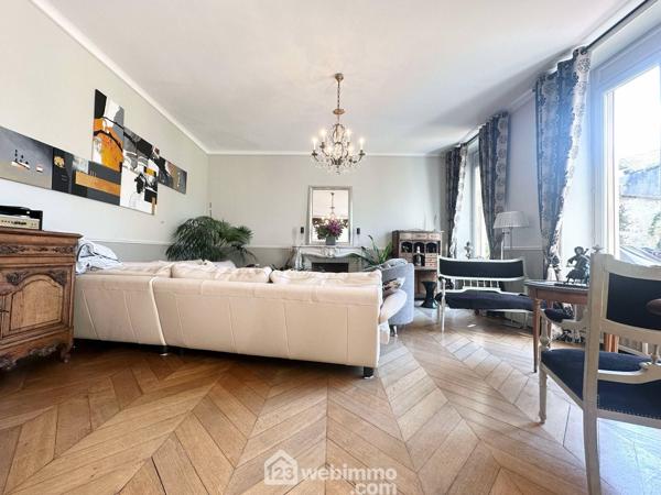 Maison de maître 341 m² à Laon 02000
