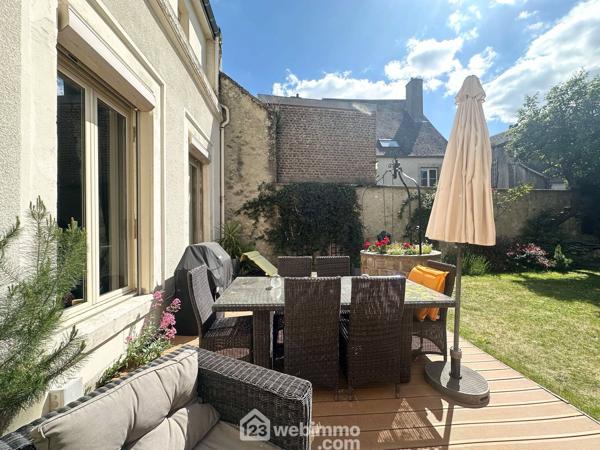 Maison de maître 341 m² à Laon 02000