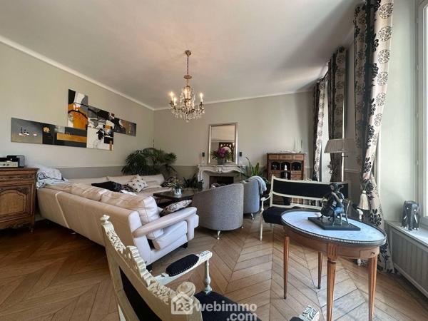 Maison de maître 341 m² à Laon 02000