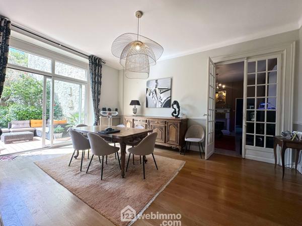 Maison de maître 341 m² à Laon 02000