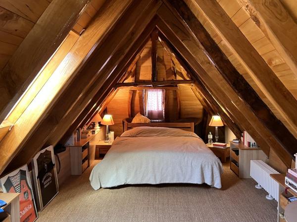 Enclos en Pierres: Maison + Gîte + Dependance Figeac