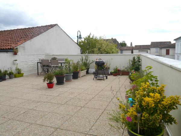 Immeuble de rapport – CENTRE-VILLE GEMOZAC – INVESTISSEMENT