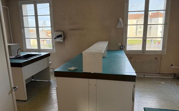 Immeuble à vendre    2 pièces • 253 m2 Dives-sur-Mer