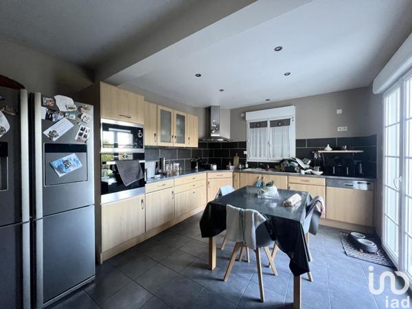 Maison à vendre 9 pièces 230 m² Saint-André-les-Vergers