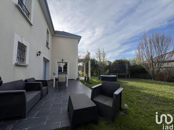 Maison à vendre 9 pièces 230 m² Saint-André-les-Vergers