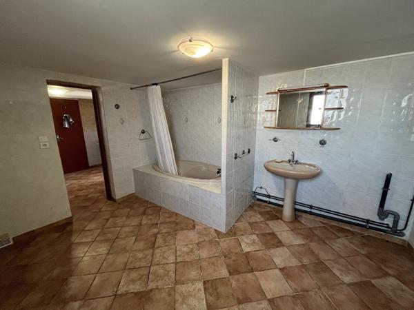 Maison proche de Montréjeau avec vue sur les Pyrénées.