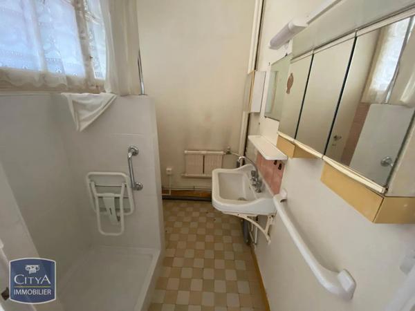 Appartement à louer 2 pièces 48.55m² Toulon (83000)