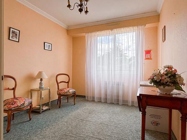 A vendre - Appartement T4 de 96 m² avec balcons, stationnement et cave dans résidence avec ascenseur "Angers Gare/ Lafayette"
