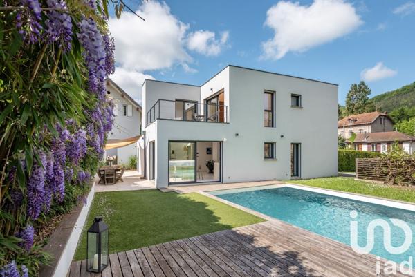 Maison 5 pièces de 110 m² à Vaulnaveys-le-Haut (38410)