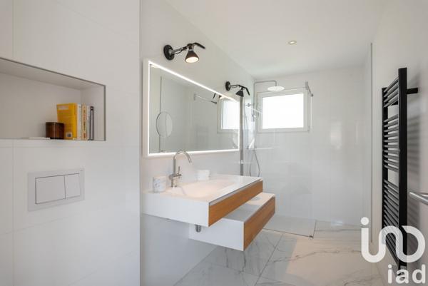 Maison 5 pièces de 110 m² à Vaulnaveys-le-Haut (38410)