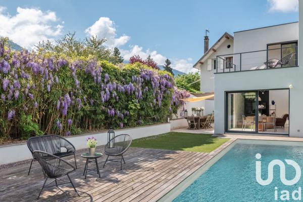 Maison 5 pièces de 110 m² à Vaulnaveys-le-Haut (38410)