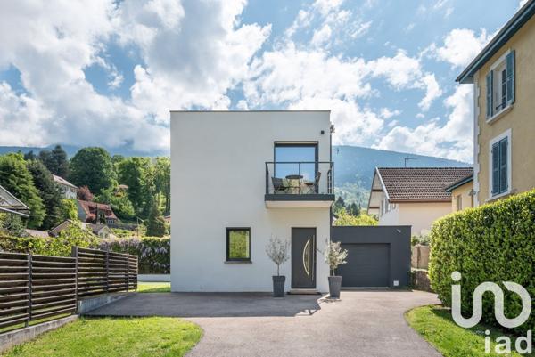 Maison 5 pièces de 110 m² à Vaulnaveys-le-Haut (38410)