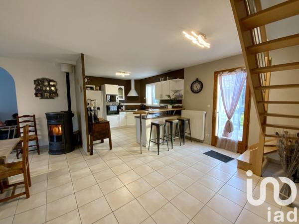 Maison traditionnelle 6 pièces de 130 m² à Romorantin-Lanthenay (41200)