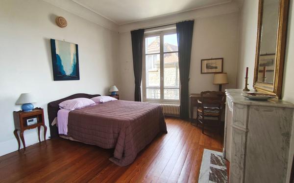 Maison à vendre    6 pièces •  Flins-sur-Seine