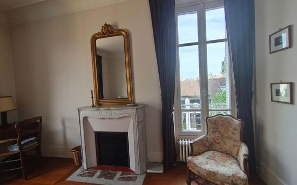 Maison à vendre    6 pièces •  Flins-sur-Seine