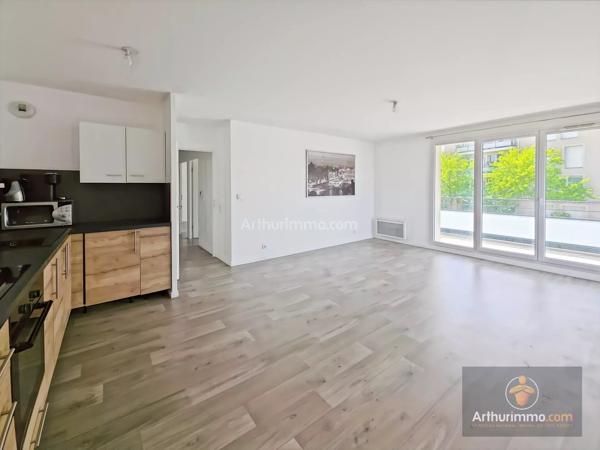 Vente                                                      Appartement
                        
                     3 pièces                      57 m2                     à Mennecy