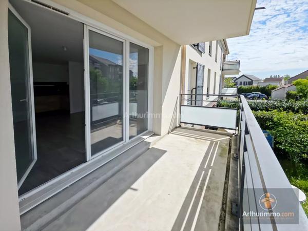 Vente                                                      Appartement
                        
                     3 pièces                      57 m2                     à Mennecy