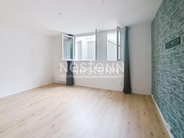 Appartement rénové Dreux T3 avec stationnement couvert et cave, secteur gare, 2 chambres, accessible PMR, résidence sécurisée