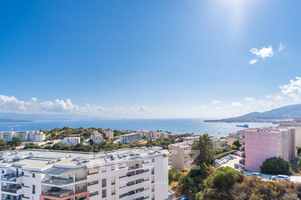Appartement contemporain avec vue panoramique sur le golfe d’Ajaccio à deux pas des plages