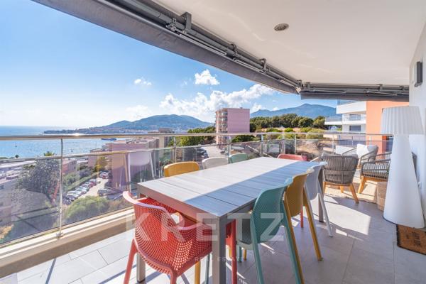 Appartement contemporain avec vue panoramique sur le golfe d’Ajaccio à deux pas des plages