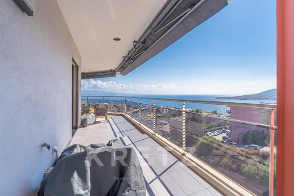 Appartement contemporain avec vue panoramique sur le golfe d’Ajaccio à deux pas des plages