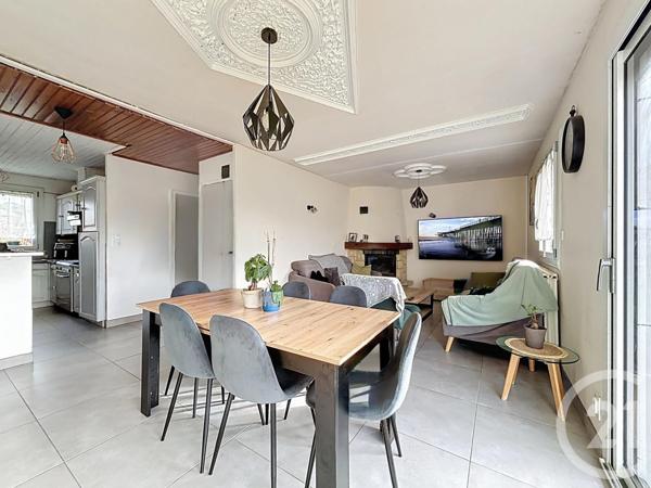 Maison à vendre  5 pièces - 96,80 m2 ST VALERIEN - 89