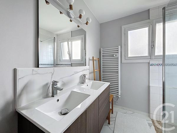 Maison à vendre  5 pièces - 96,80 m2 ST VALERIEN - 89