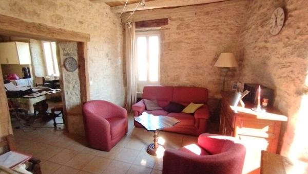 Belle maison en pierre avec piscine, 3 chambres, 10min Prayssac