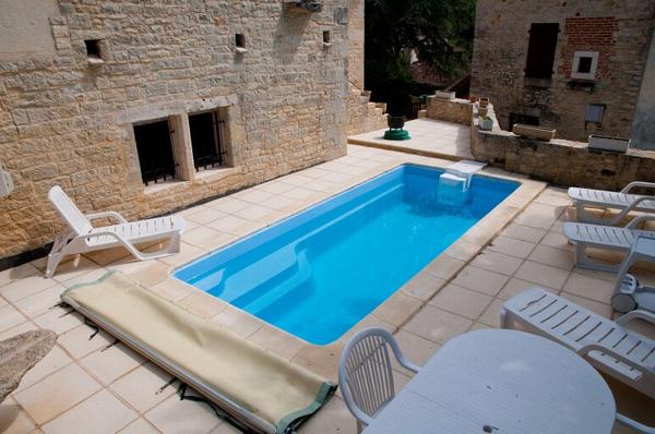 Belle maison en pierre avec piscine, 3 chambres, 10min Prayssac