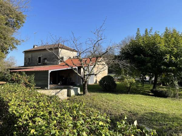 Dpt Lot (46) À vendre - Maison individuelle 5 pièces (2 chambres) avec jardin à Montcuq