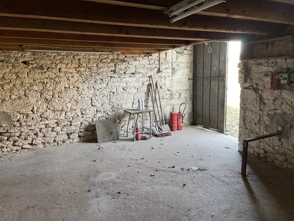 Dpt Lot (46) À vendre - Maison individuelle 5 pièces (2 chambres) avec jardin à Montcuq