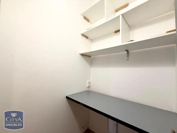 Appartement à louer 3 pièces 60.88m² Nîmes (30000)