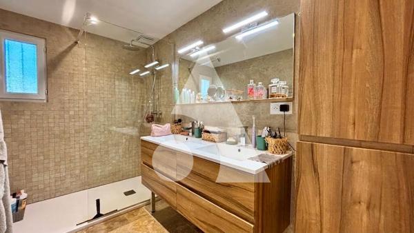 Maison 11 pièces 272 m2