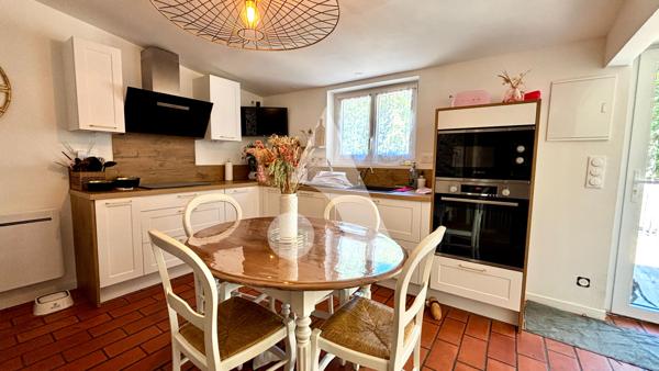 Maison 11 pièces 272 m2