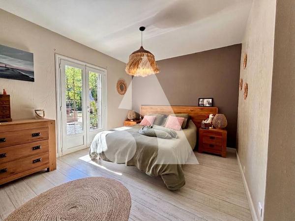 Maison 11 pièces 272 m2