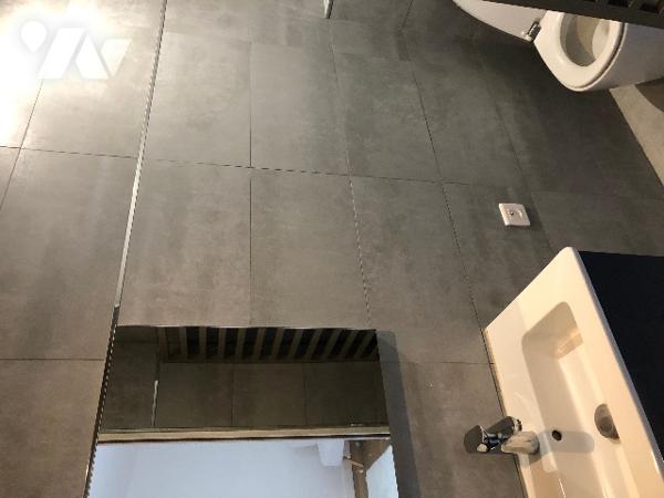 TRES PROCHE PLACE MORNY