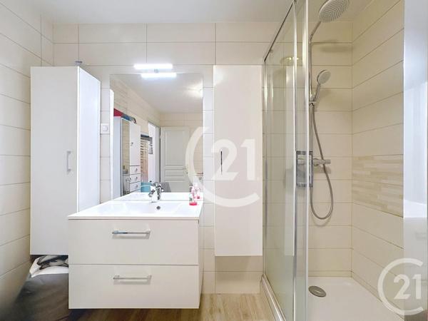 Appartement T5 à vendre  5 pièces - 100 m2 CRAVANCHE - 90