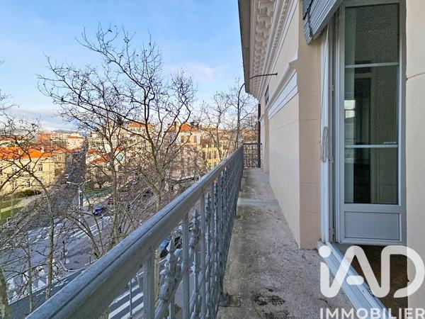 Location appartement 4 pièces 121 m² Lyon 1