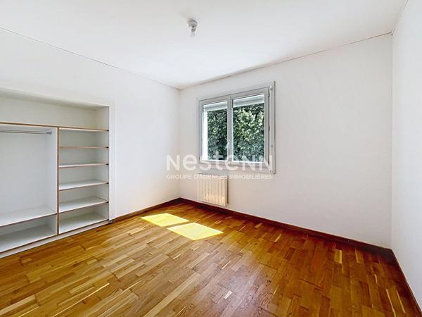 A VENDRE - PINSAGUEL - IMMEUBLE AVEC 2 APPARTEMENTS - GARAGES - PARKING