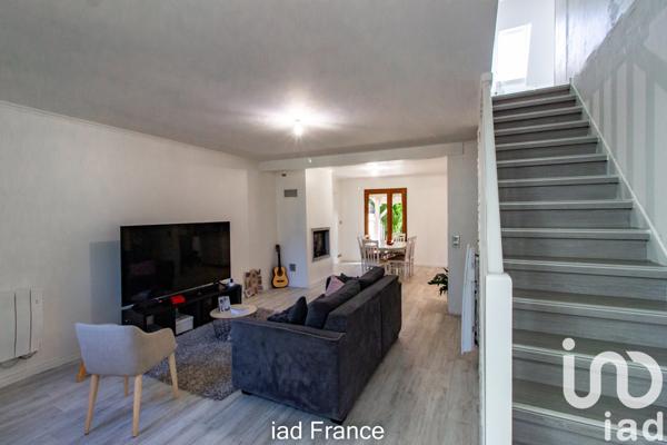 Maison à vendre 6 pièces 110 m² Les Mureaux