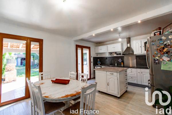 Maison à vendre 6 pièces 110 m² Les Mureaux