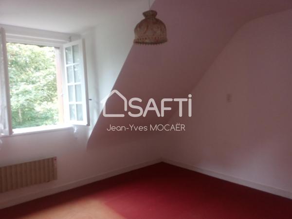 EXCLUSIVITE - CHATEAUNEUF DU FAOU (29520) ; Retirée en environnement calme et boisé, à 5mn des toutes commodités.