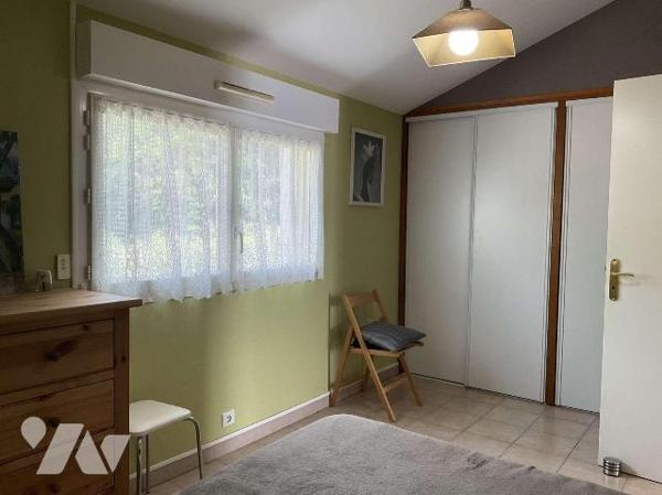 A VENDRE : Sur les hauteurs d'un village avec commerces proche GOURDON (Lot - 46), maison conte...