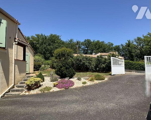 A VENDRE : Sur les hauteurs d'un village avec commerces proche GOURDON (Lot - 46), maison conte...