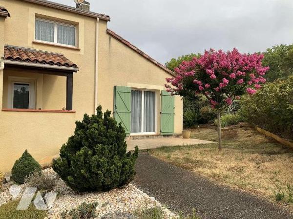 A VENDRE : Sur les hauteurs d'un village avec commerces proche GOURDON (Lot - 46), maison conte...